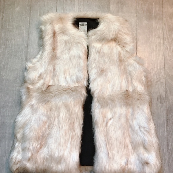 ZARA  Faux Fur Waistcoat:Ice, US S, M/EUR S, M - Picture 5 of 7